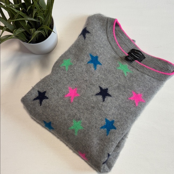 Halogen 100% Cashmere Gray Sweater with Colorful Star Patterns - Picture 2 of 16